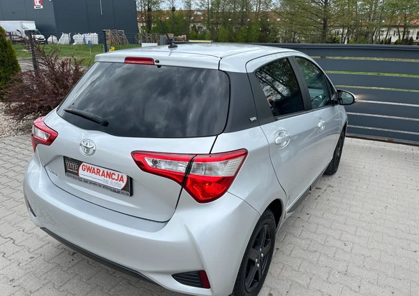 Toyota Yaris cena 61900 przebieg: 9612, rok produkcji 2020 z Toruń małe 232